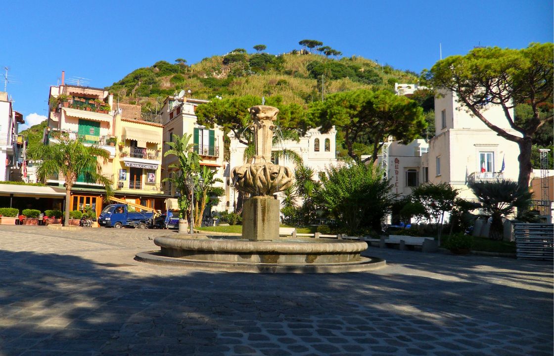 Piazza Santa Restituta